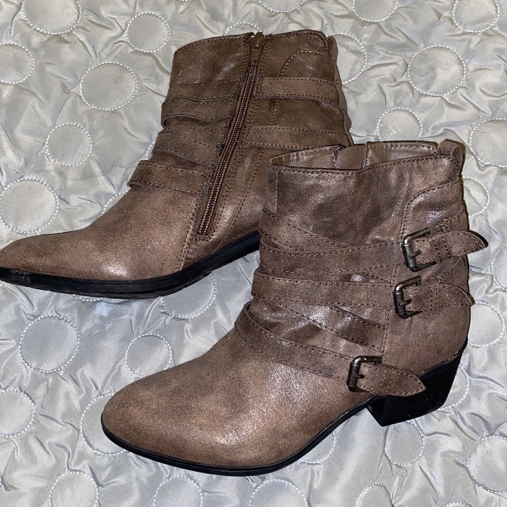 American Rag boots